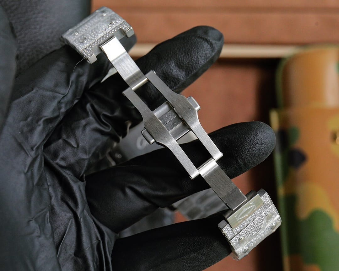 Cartier Santos Moissanite Watch 40mm Black Roman Dial