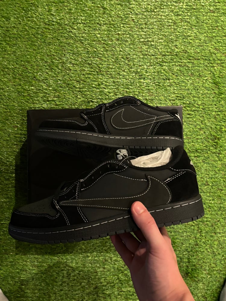 Jordan 1 Travis Scott Black Phantoms