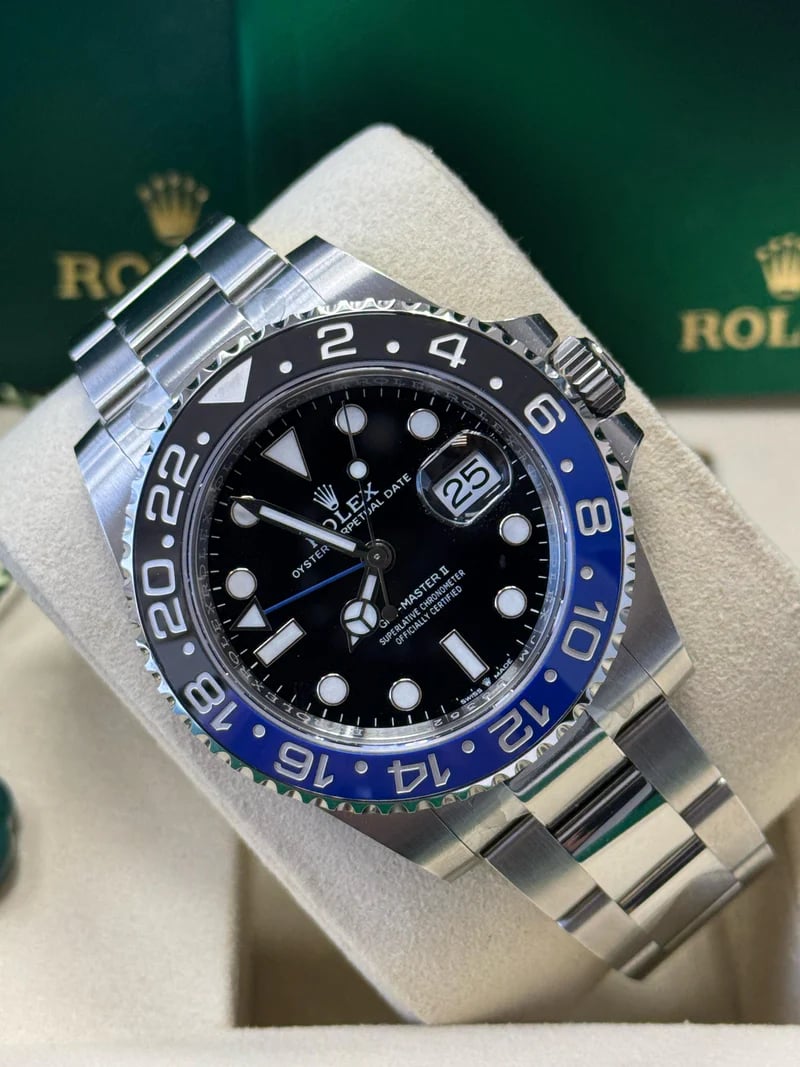 Rollie GMT-Master II “Batman” – 40mm Black & Blue Bezel